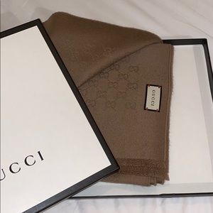 Brand new Gucci gold/brown scarf/wrap